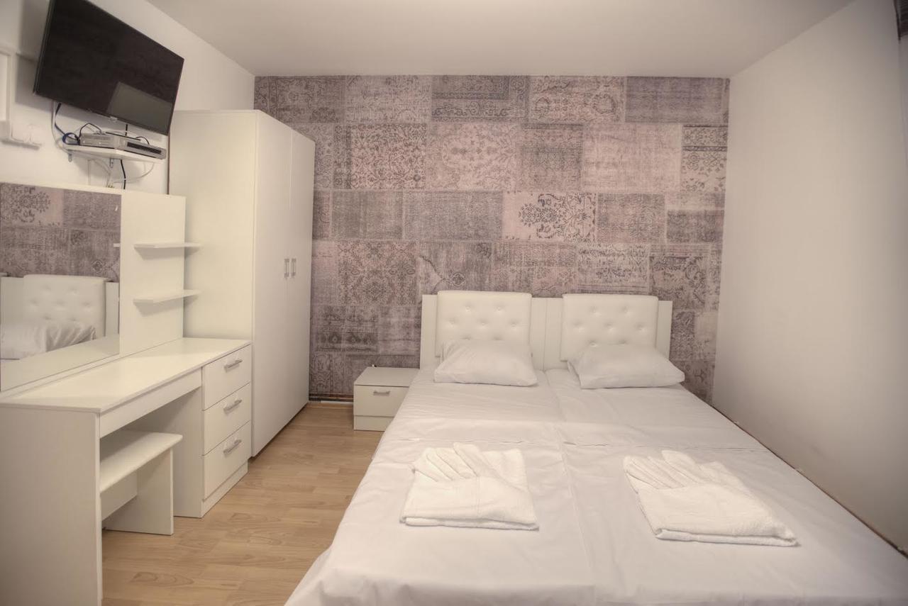 Guest House Prishtine Ngoại thất bức ảnh