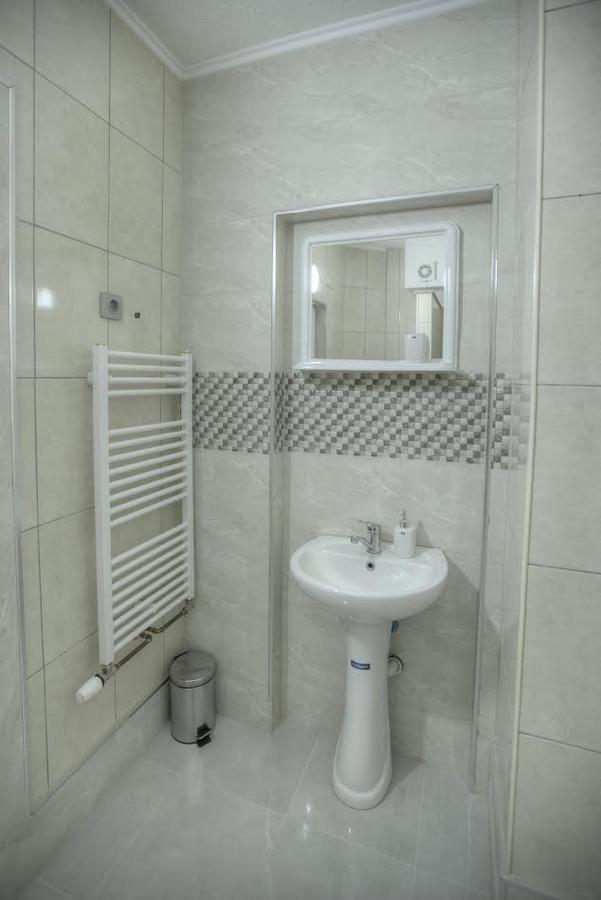 Guest House Prishtine Ngoại thất bức ảnh